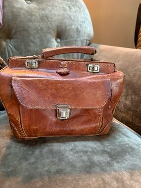 Vintage Gladstone bag